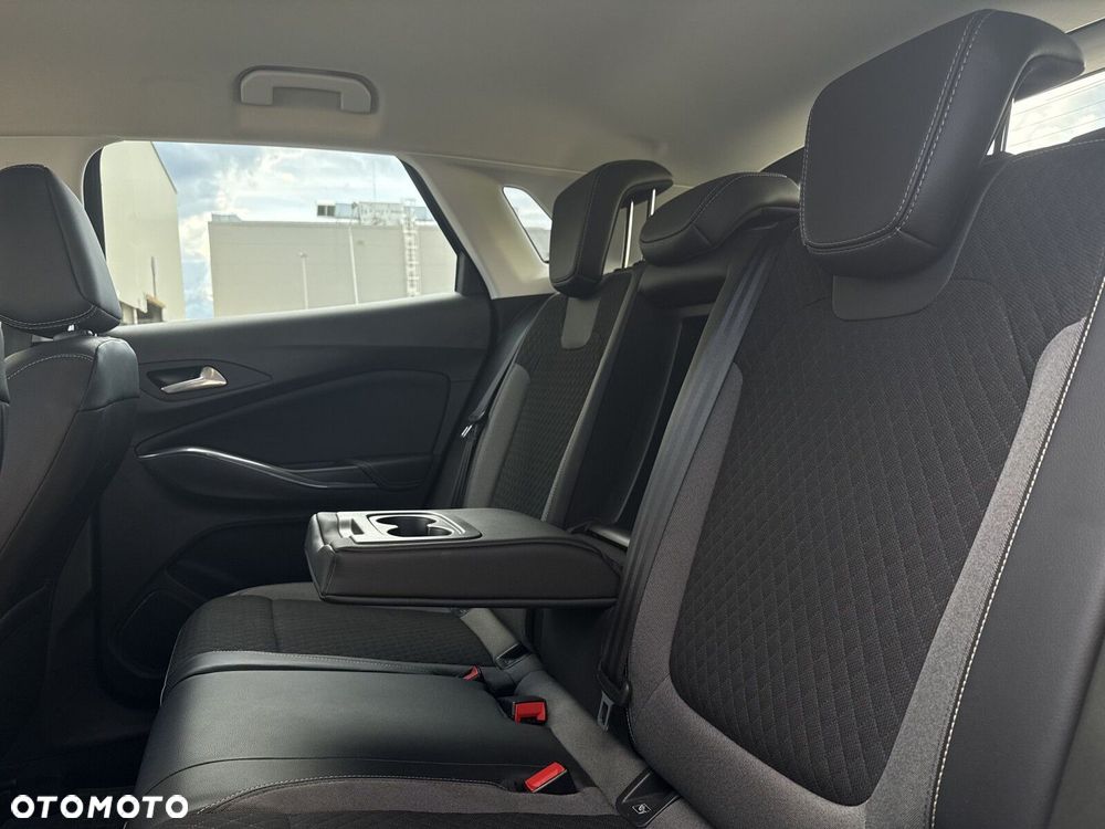 Opel Grandland X - 17