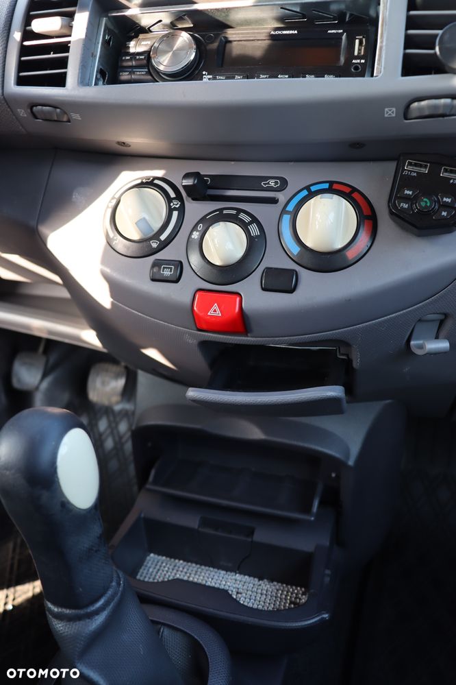 Nissan Micra - 8