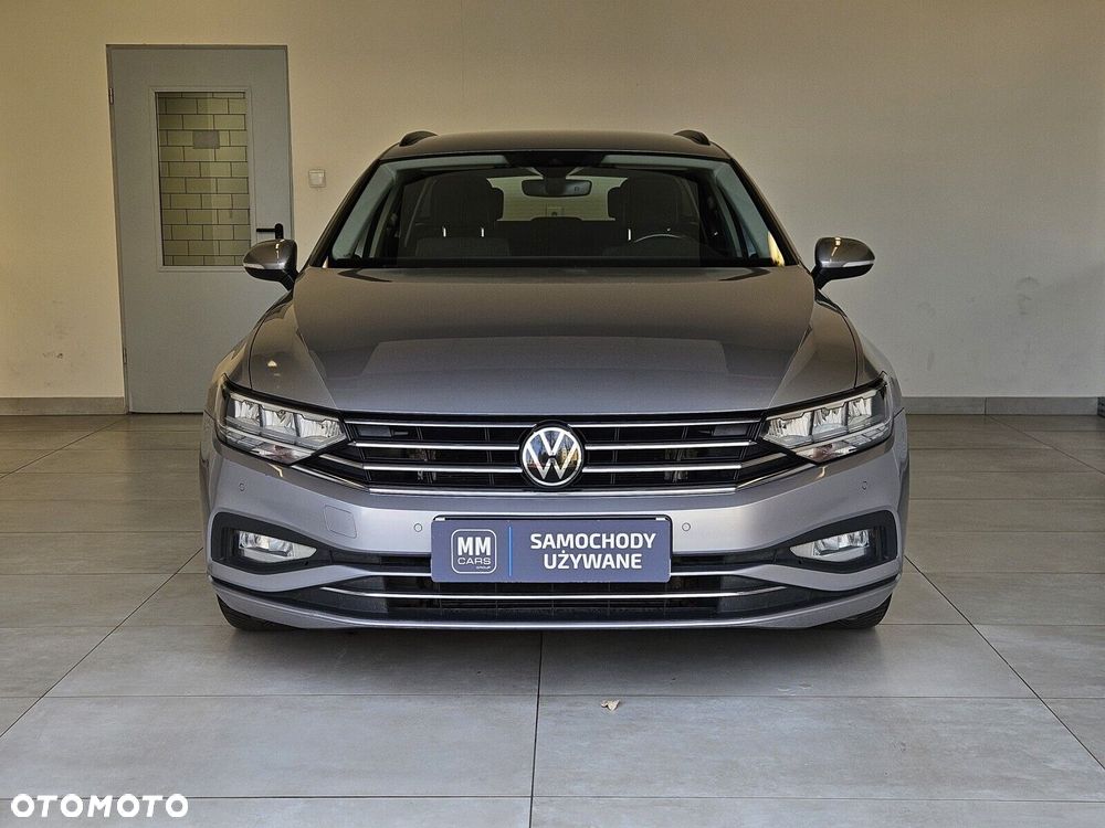 Volkswagen Passat - 2