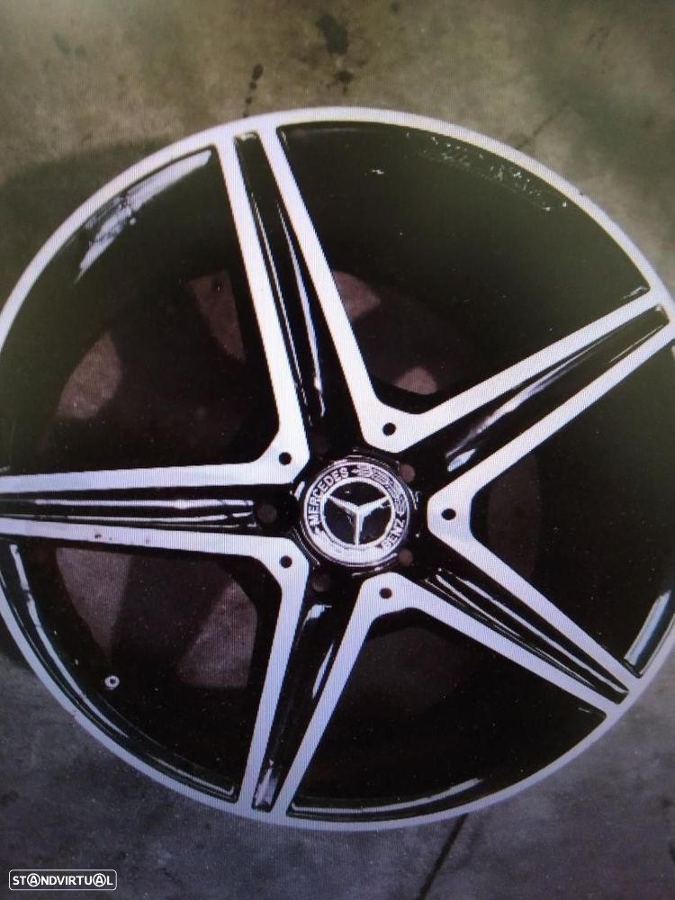 PNEU MERCEDES-BENZ CLASE - 1