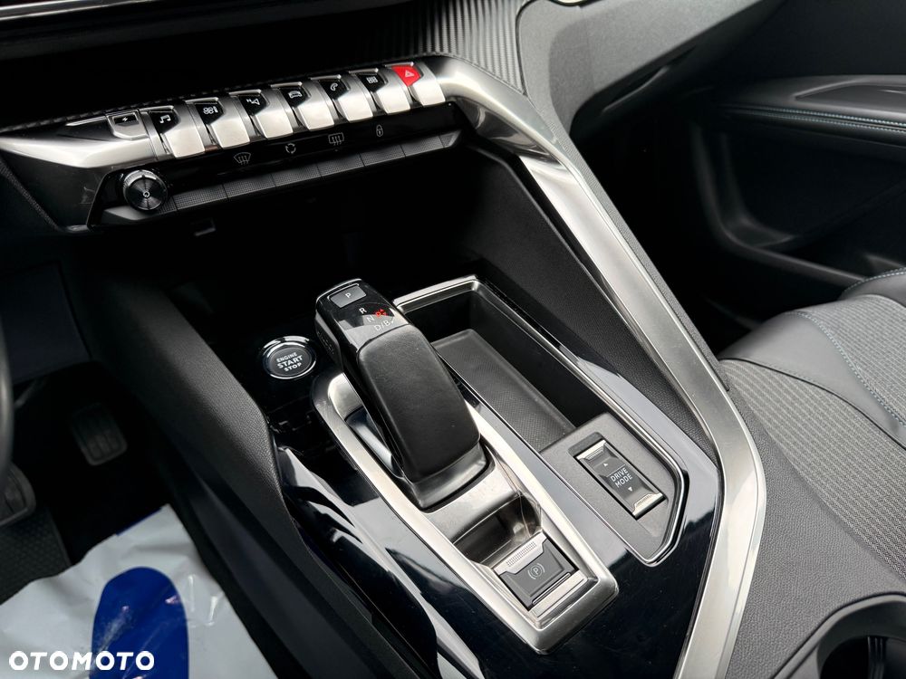 Peugeot 3008 225 e-EAT8 Allure Pack - 18