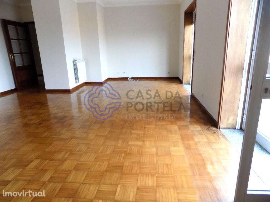 T3-Recuado -Último Andar- Junto ao Lidl e Continente de Mozelos. - Grande imagem: 3/33