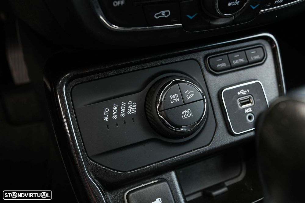 Jeep Compass 1.3 TG Limited - 25