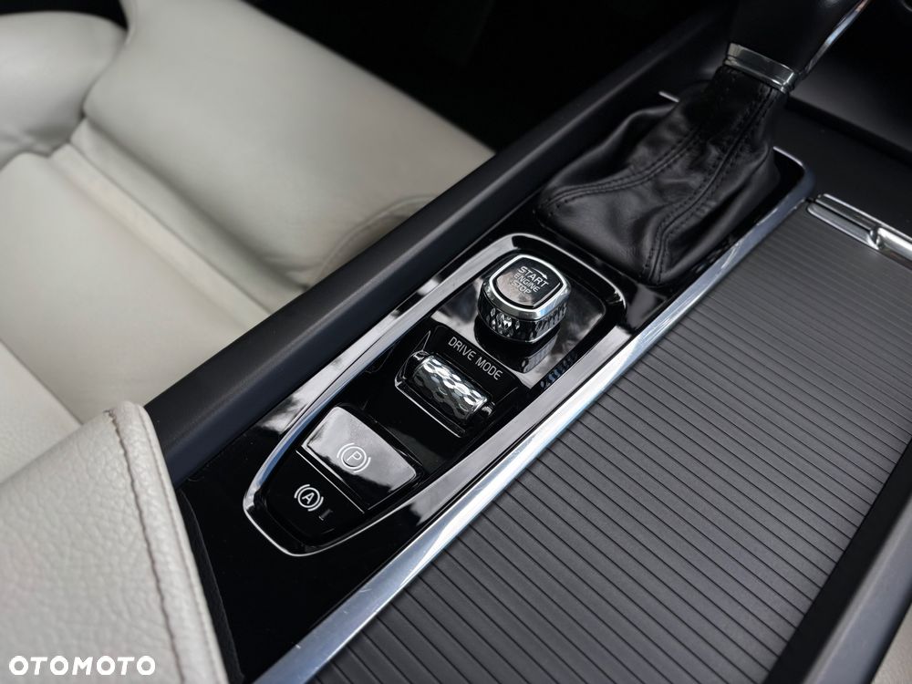 Volvo V60 D3 Geartronic Momentum Pro - 36