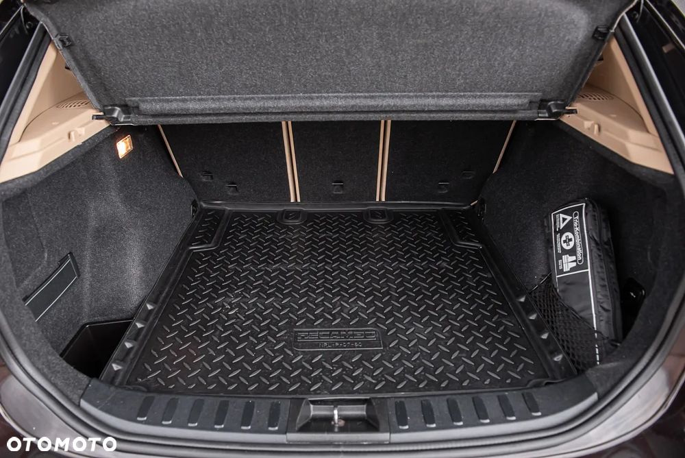 BMW X1 xDrive20d Sport Line - 28