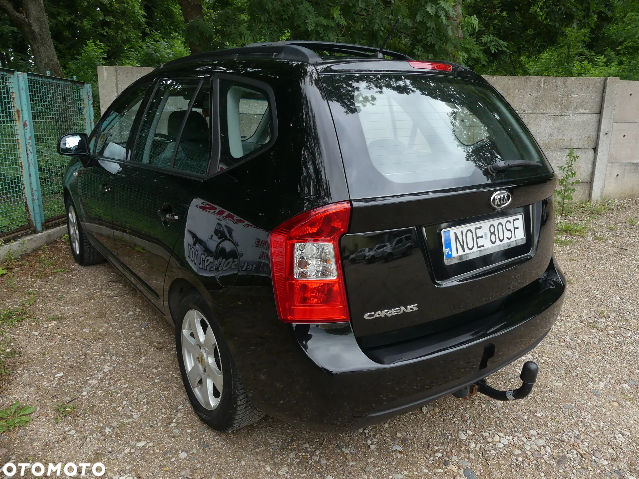 Kia Carens 2.0 CVVT EX - 12