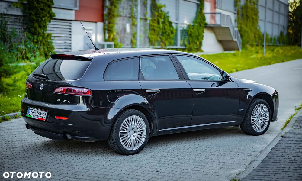 Alfa Romeo 159 2.4 JTDM 20V DPF Automatik - 5