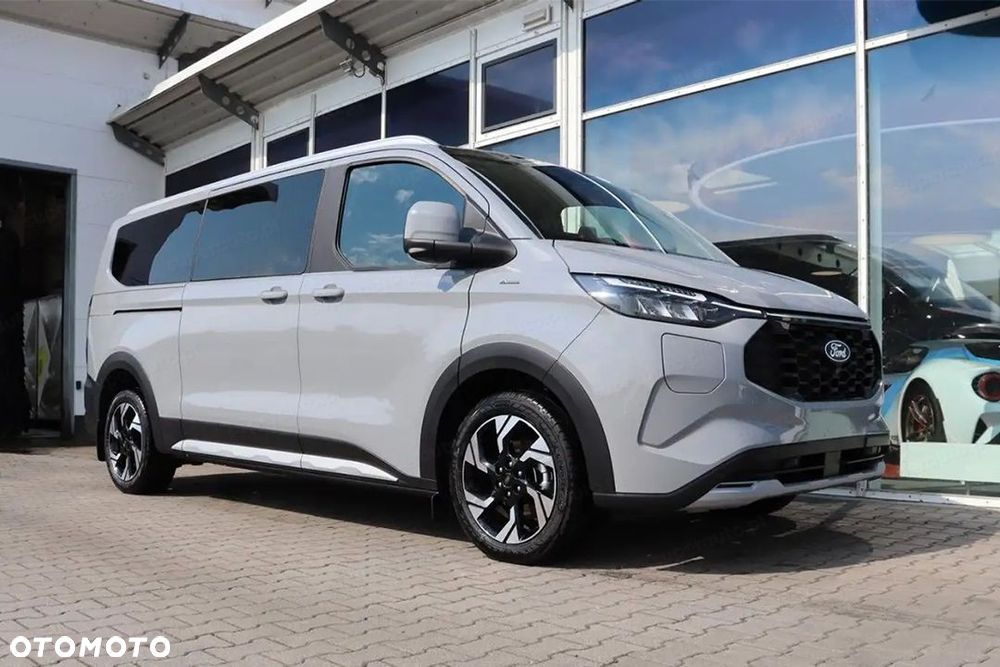 Ford Tourneo Custom - 3