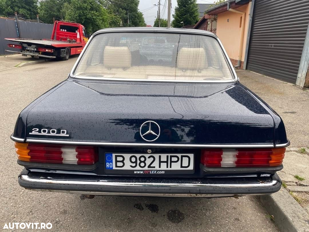 Mercedes-Benz W201 - 25