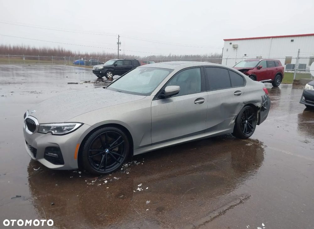BMW Seria 3 330i xDrive M Sport Shadow - 7