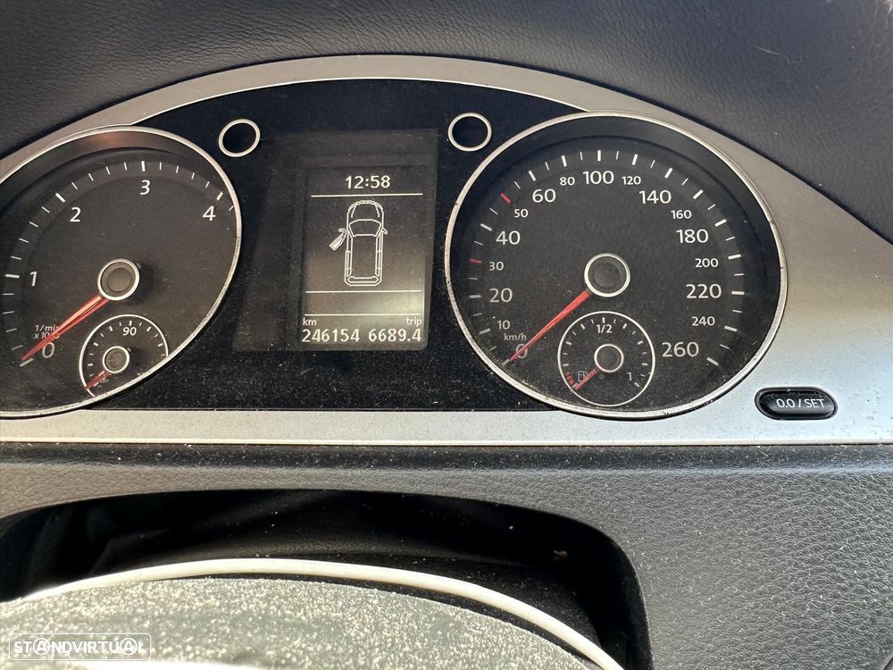 VW Passat 1.6 TDI BlueMotion - 6
