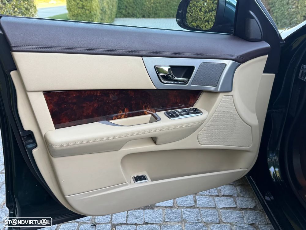 Jaguar XF 2.2 D Luxury 139g - 13