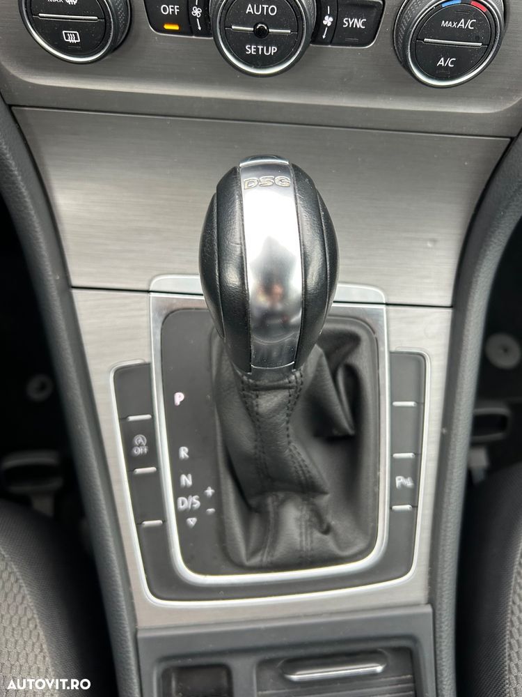 Volkswagen Golf 1.6 TDI DPF DSG BlueMotion Technology Comfortline - 7