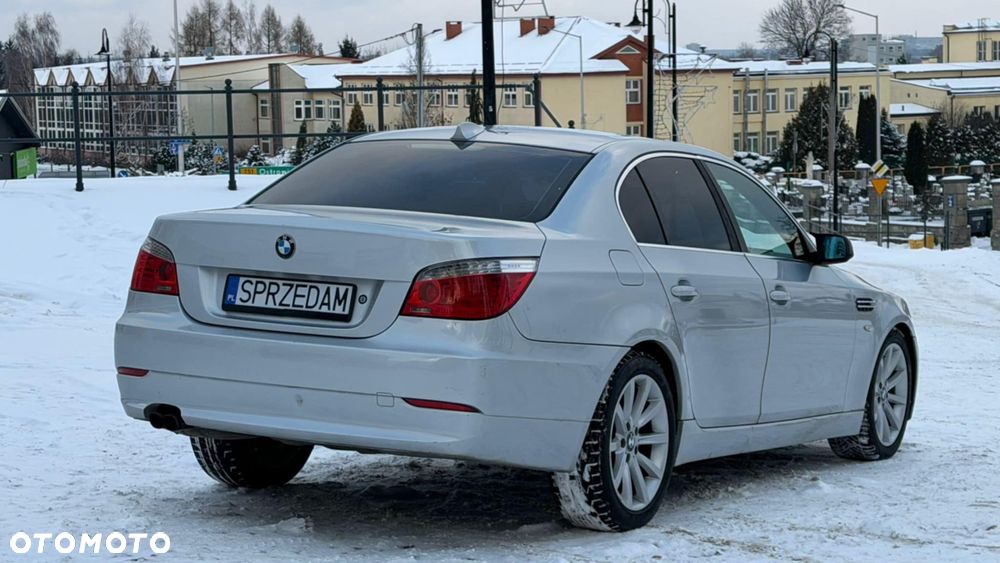 BMW Seria 5 523i - 29