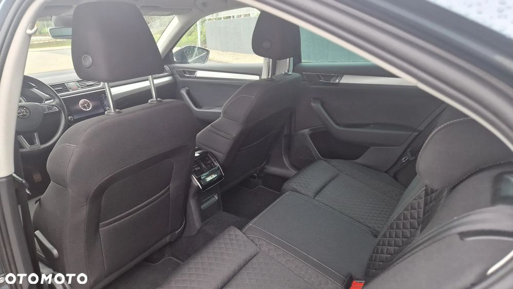 Skoda Superb 2.0 TDI SCR 4x4 Ambition DSG - 3
