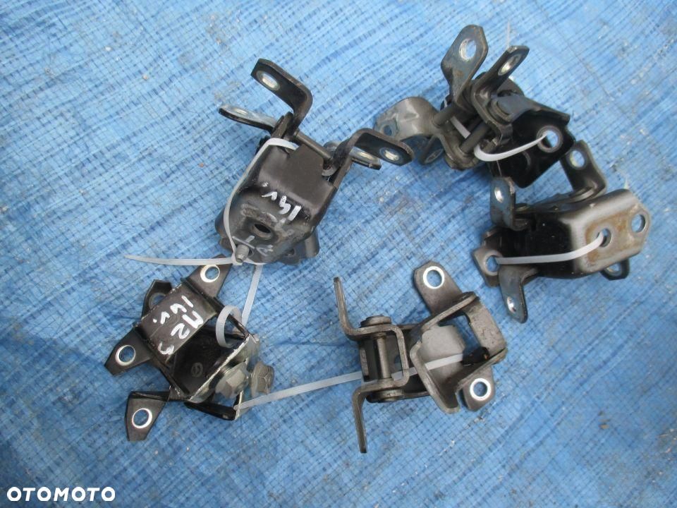 MAZDA 3 ZAWIAS Zawiasy KLAPY TYŁ 13-17 - 1