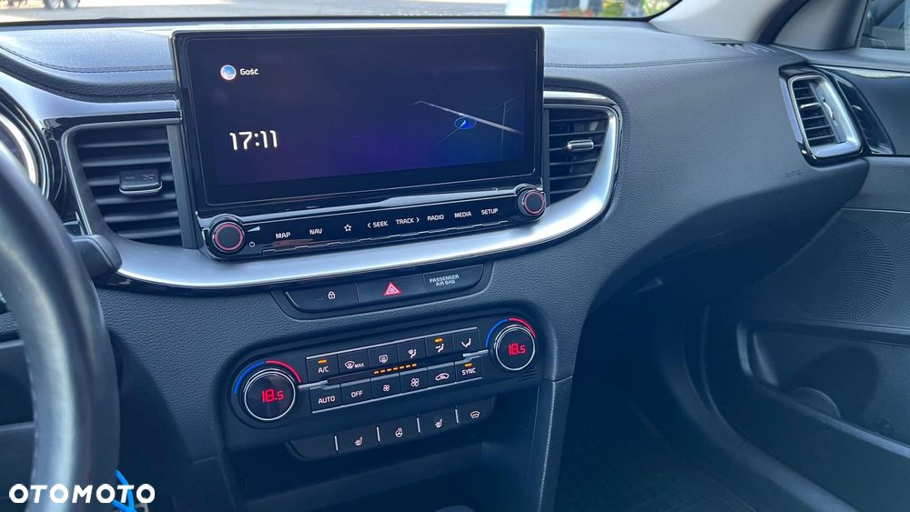 Kia Ceed 1.5 T-GDI MHEV Business Line - 11