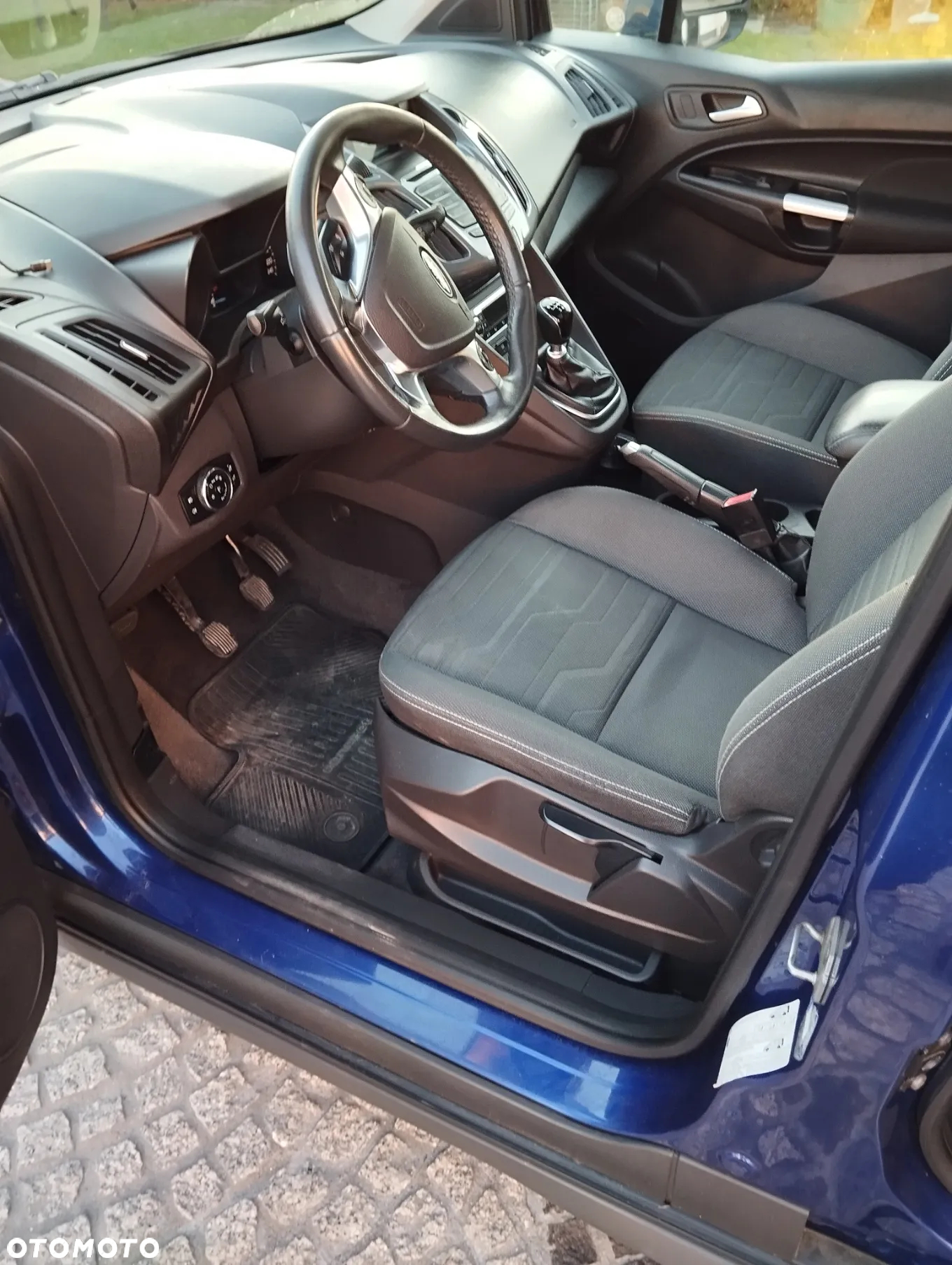 Ford Tourneo Connect 1.6 TDCi Titanium - 8