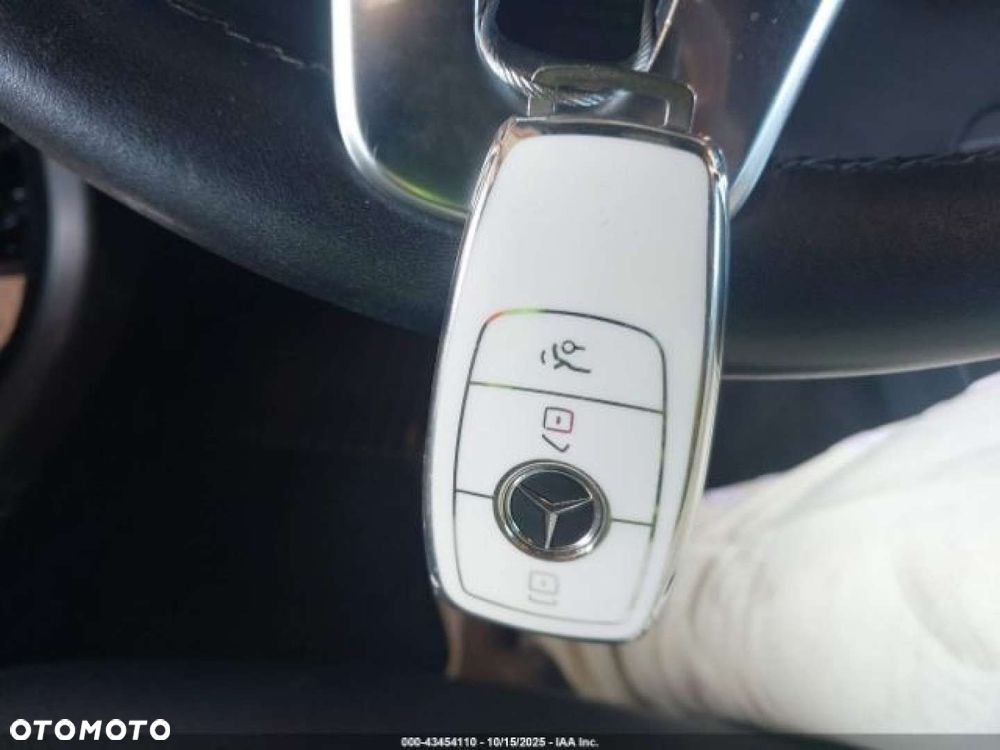 Mercedes-Benz GLC - 14