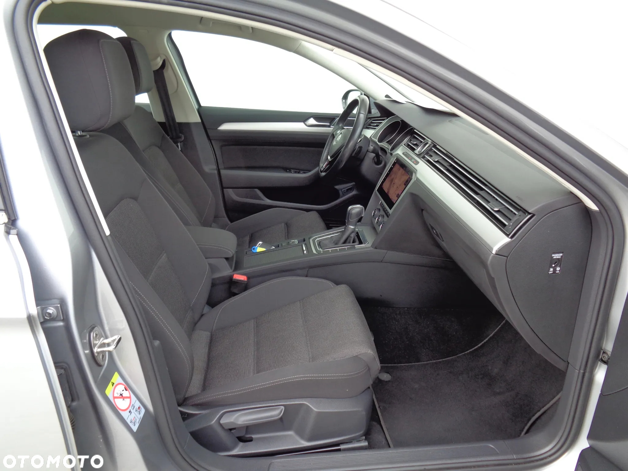 Volkswagen Passat - 17