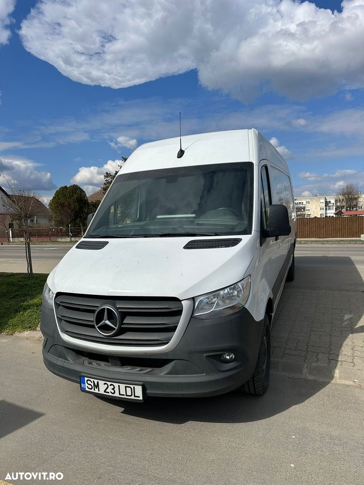 Mercedes-Benz Sprinter - 2