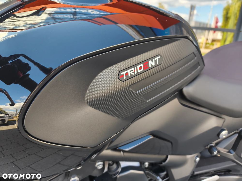 Triumph Trident - 7