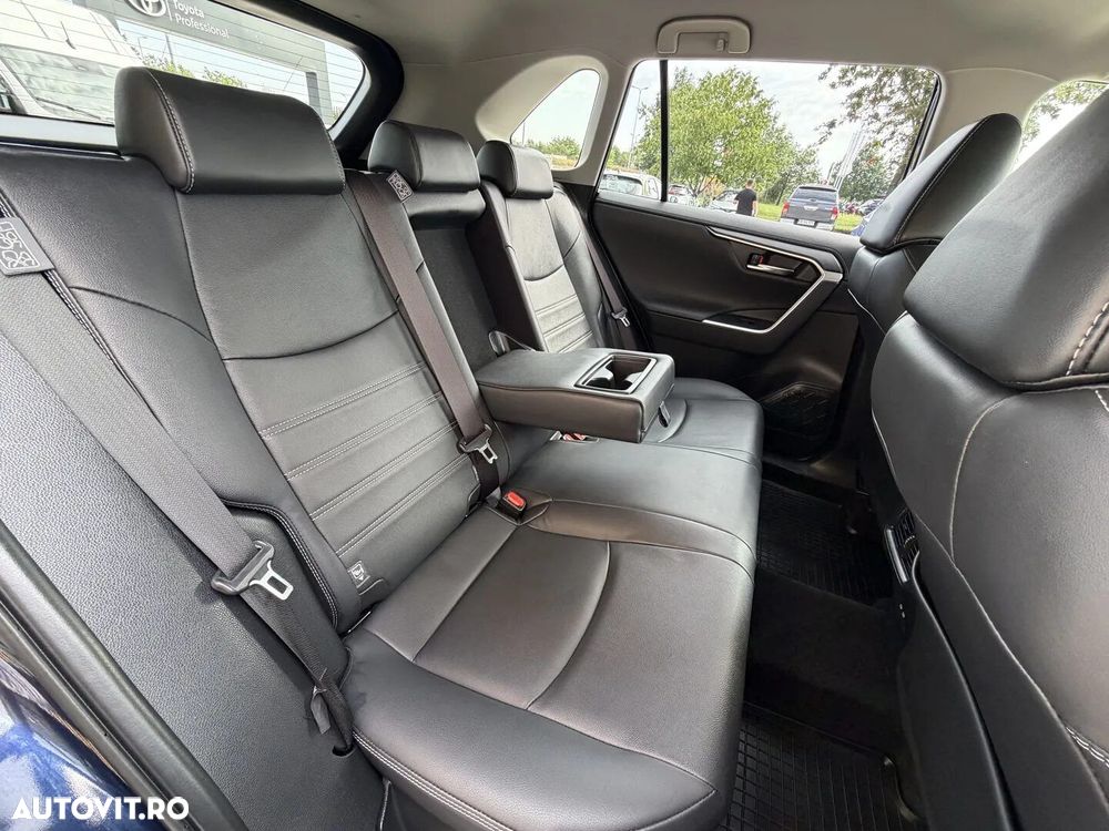 Toyota RAV4 2.5 VVT-iE 4x4 Luxury - 13