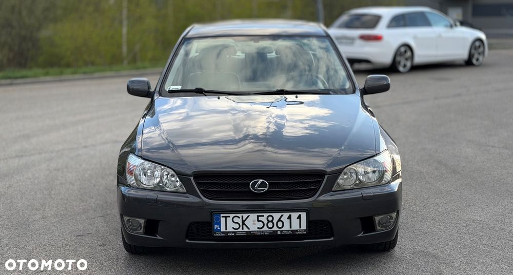 Lexus IS 200 Prestige - 23