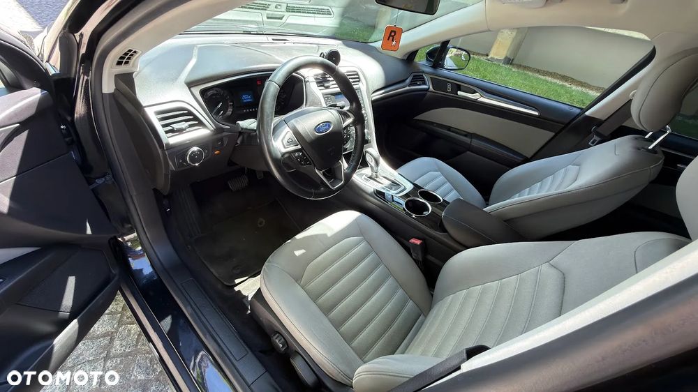 Ford Fusion - 11