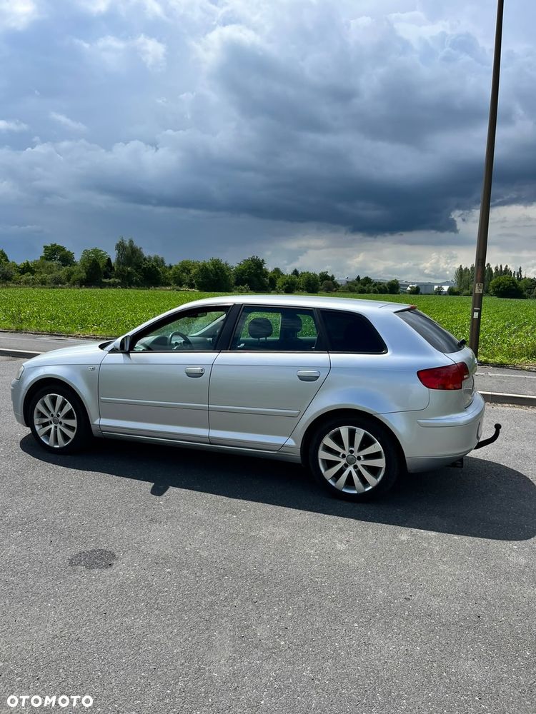 Audi A3 Sportback - 3