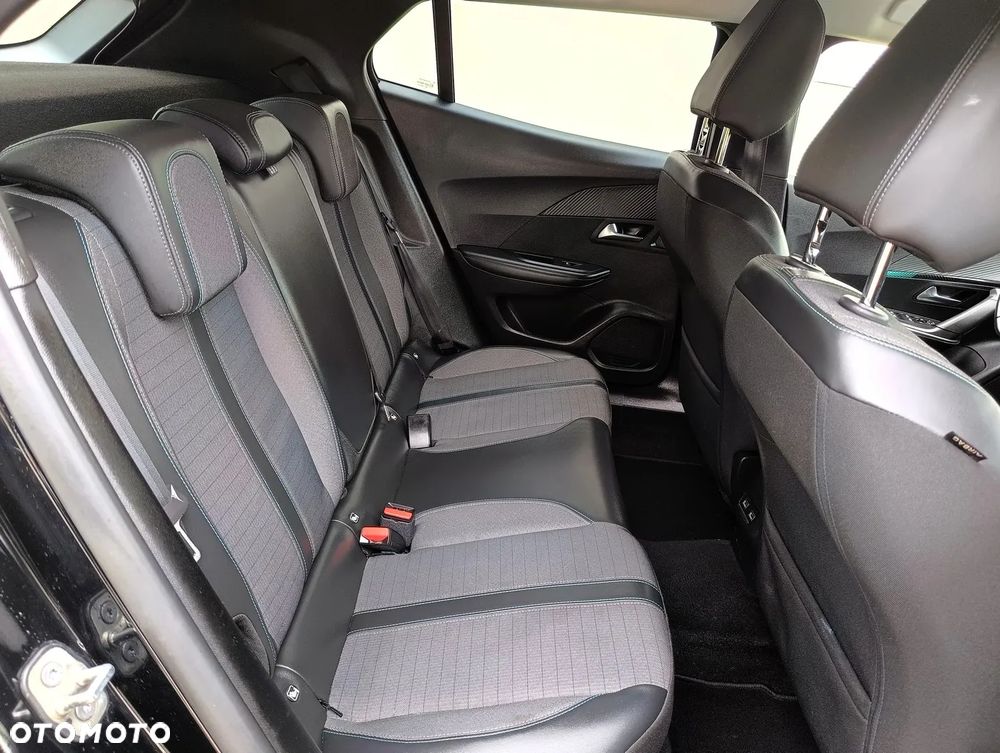 Peugeot 2008 BlueHDi 110 Allure Pack - 26