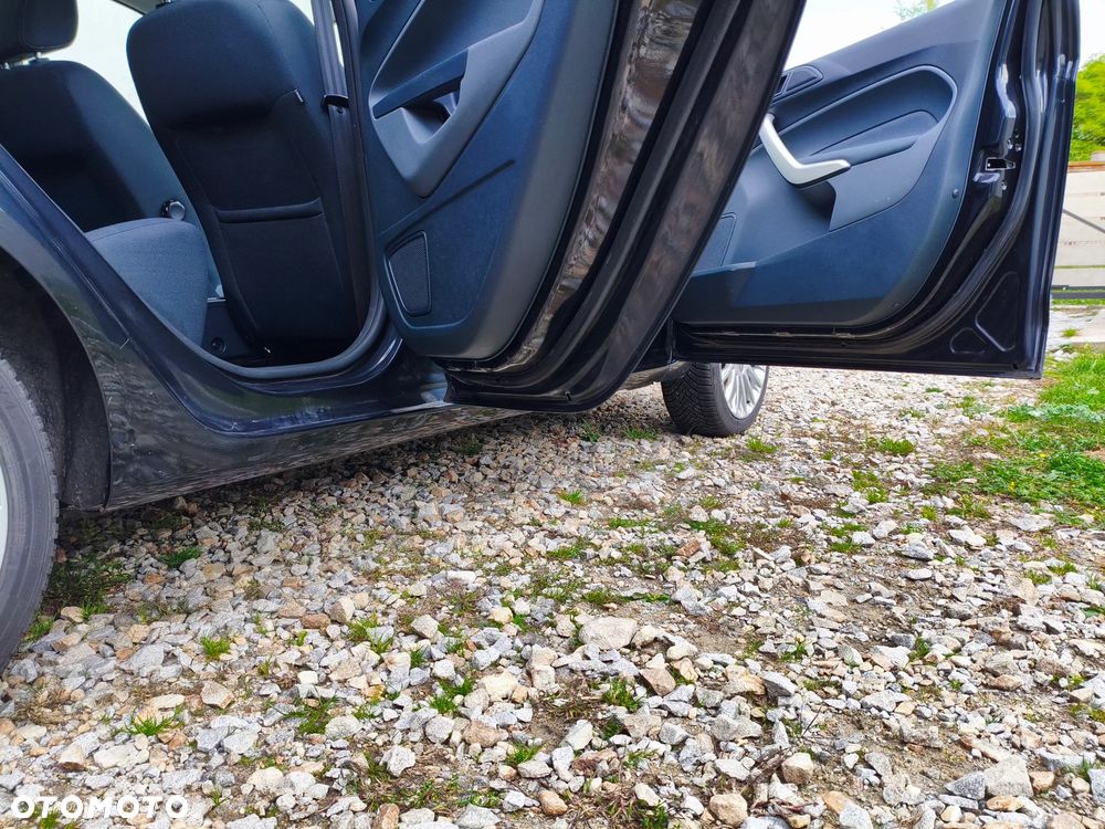 Ford Fiesta 1.4 Titanium EU5 - 21