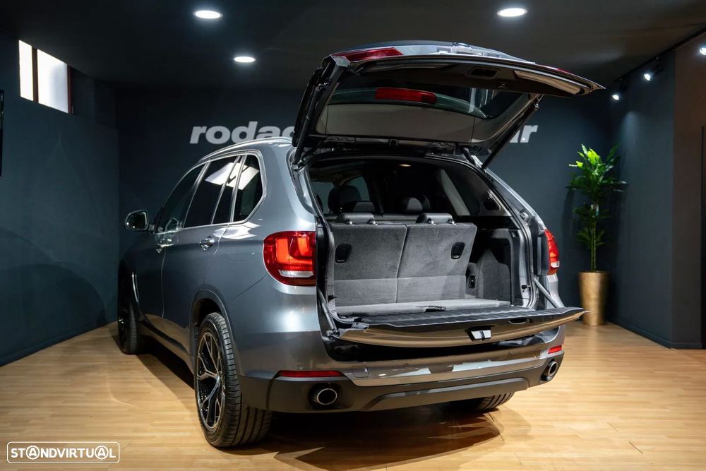 BMW X5 25 d sDrive Comfort 7L - 9