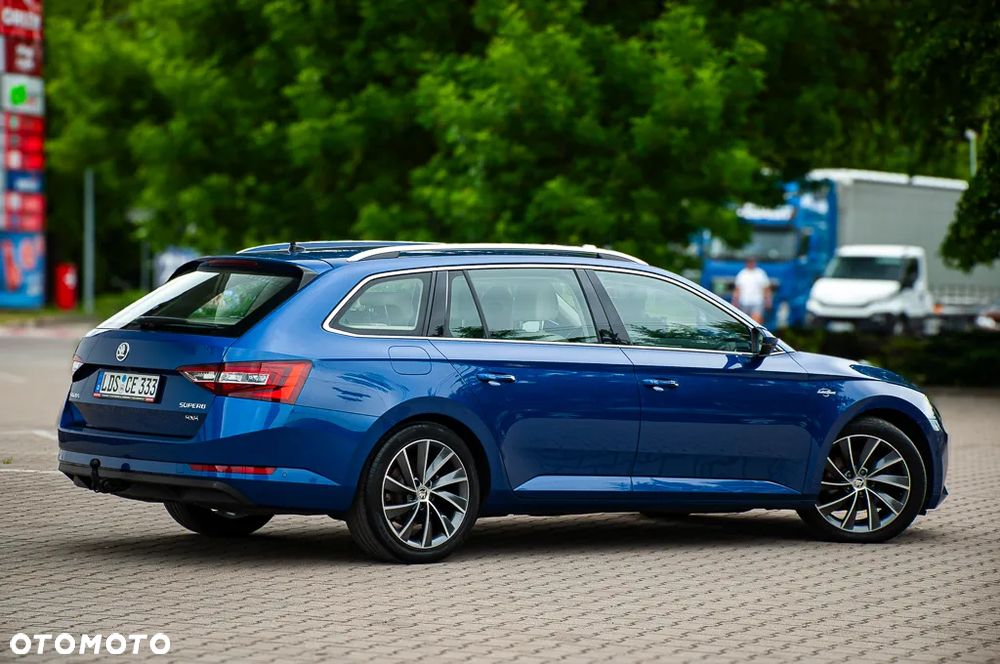 Skoda Superb 2.0 TDI DSG L&K - 35