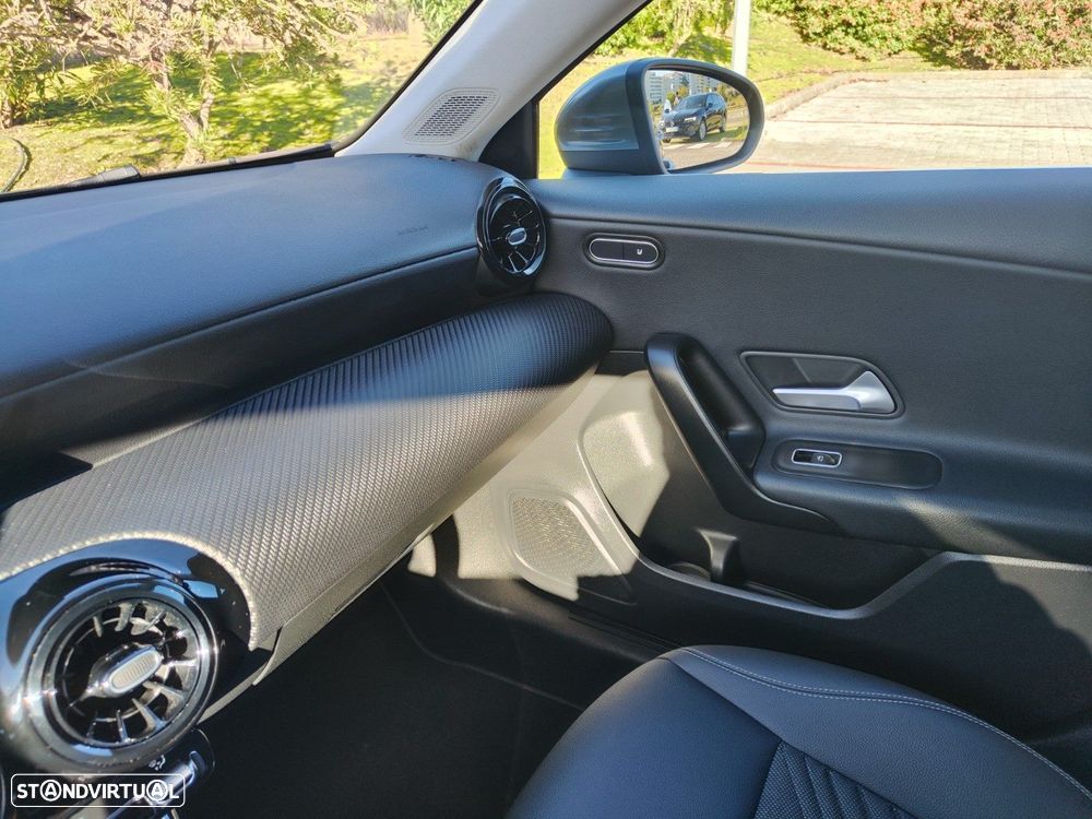 Mercedes-Benz A 200 Standard - 25