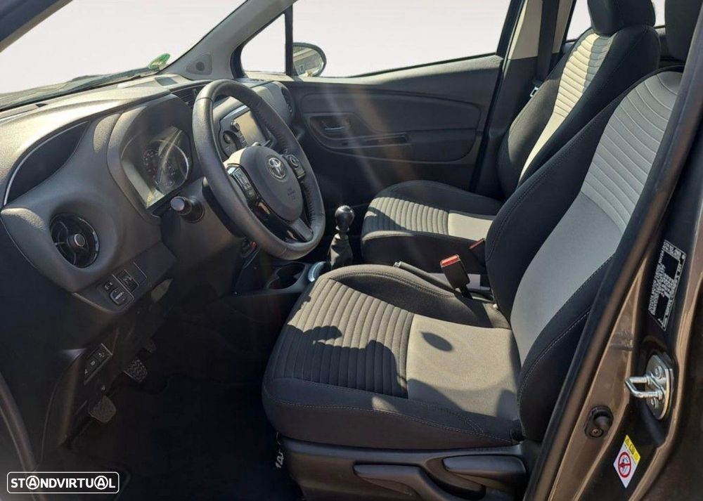 Toyota Yaris 1.0 VVT-i Exclusive - 7