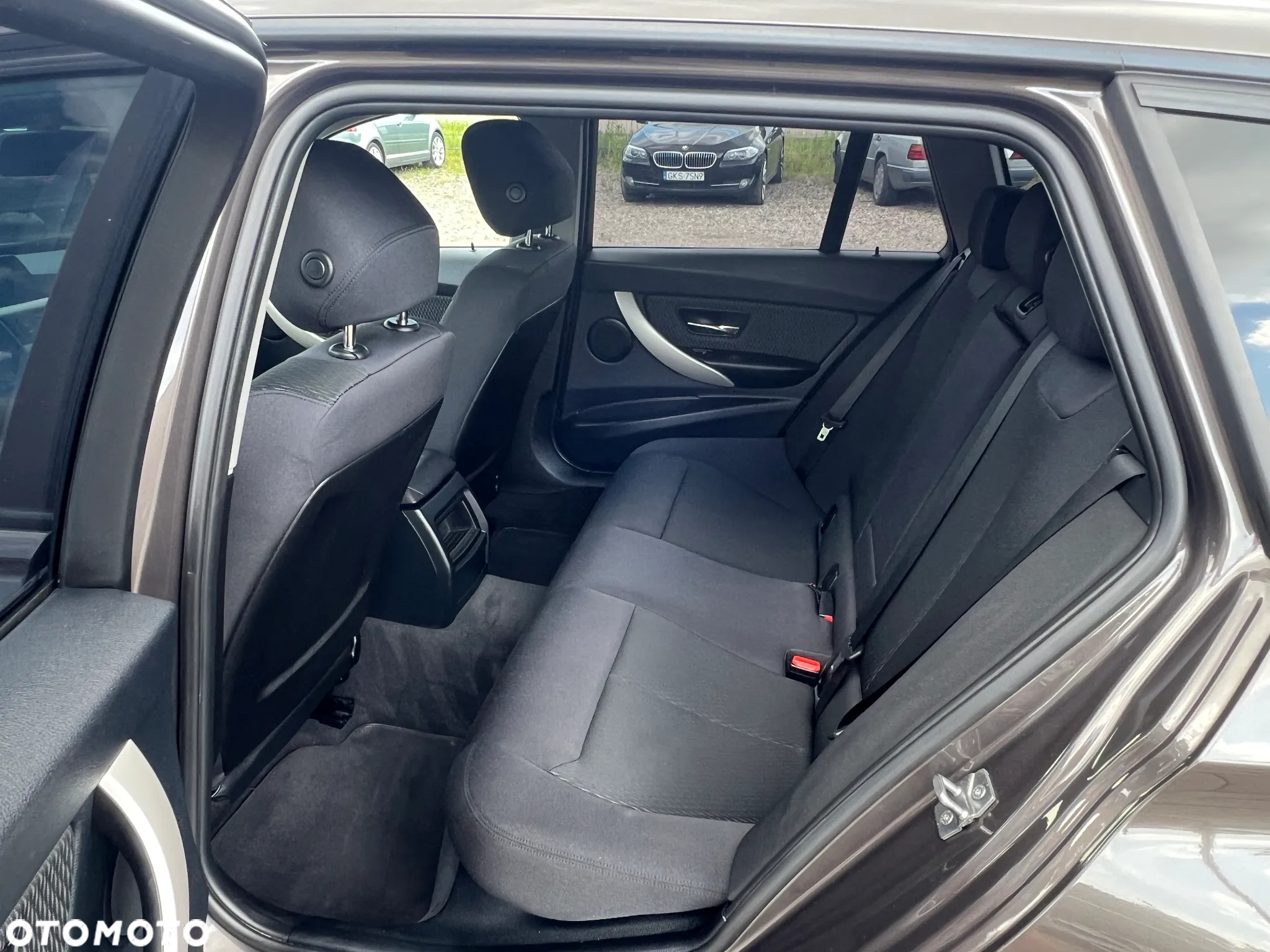 BMW Seria 3 318d Touring - 24