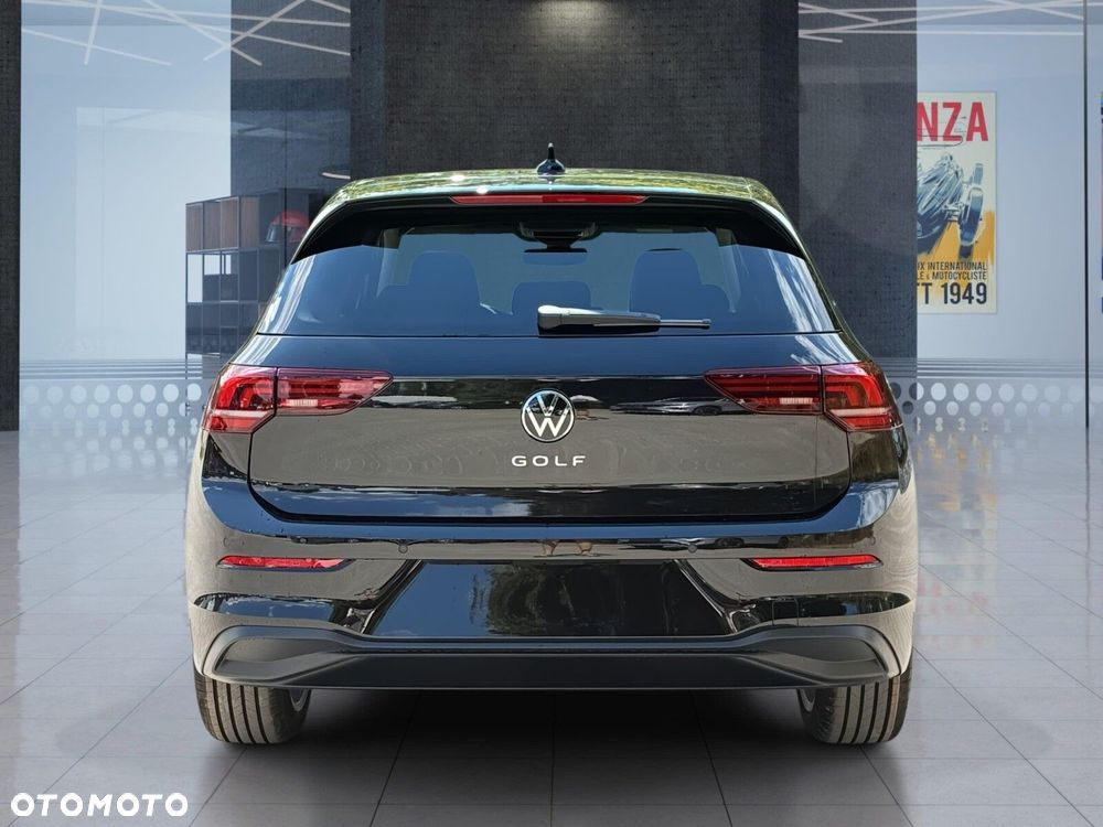 Volkswagen Golf - 10