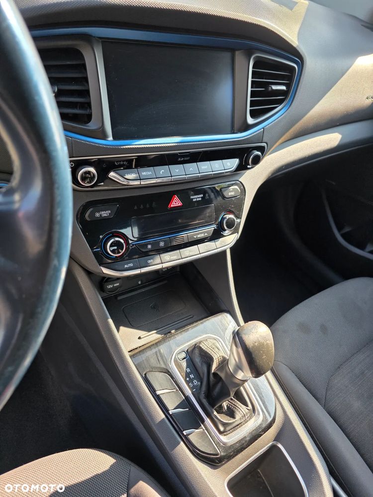 Hyundai IONIQ Hybrid 1.6 GDI Premium - 9