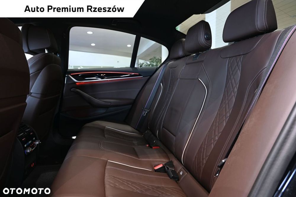 BMW Seria 5 540i xDrive mHEV M Sport sport - 12