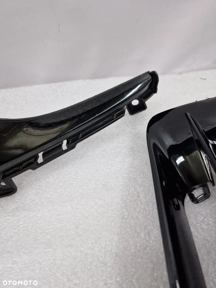 KIA VENGA LIFT 14- KRATKA ŚRODKOWA ZDERZAKA PRZEDNIEGO PRZÓD , NR 86560-1P500 , NR AUKCJI KR385 - 14