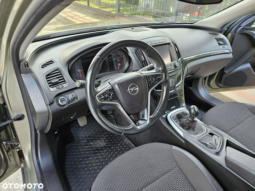 Opel Insignia - 8