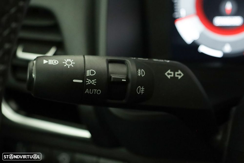 Nissan Qashqai 1.3 DIG-T N-Connecta LED Xtronic - 17