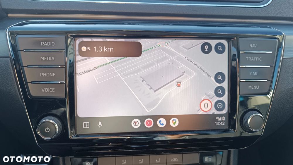 Skoda Superb 2.0 TDI DSG L&K - 31