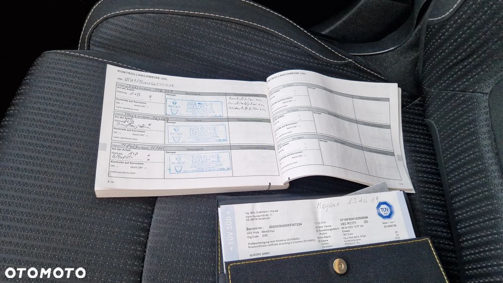 Renault Megane BLUE dCi 115 EDC BUSINESS EDITION - 32