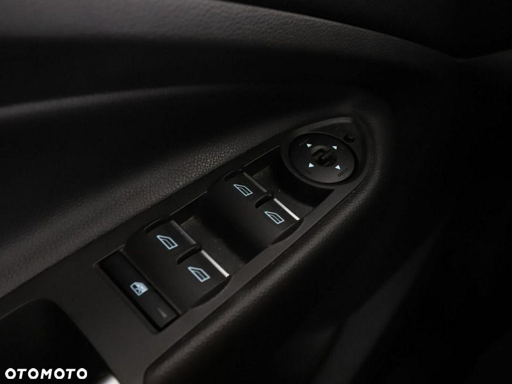 Ford Kuga 2.0 TDCi 4x4 Titanium - 34