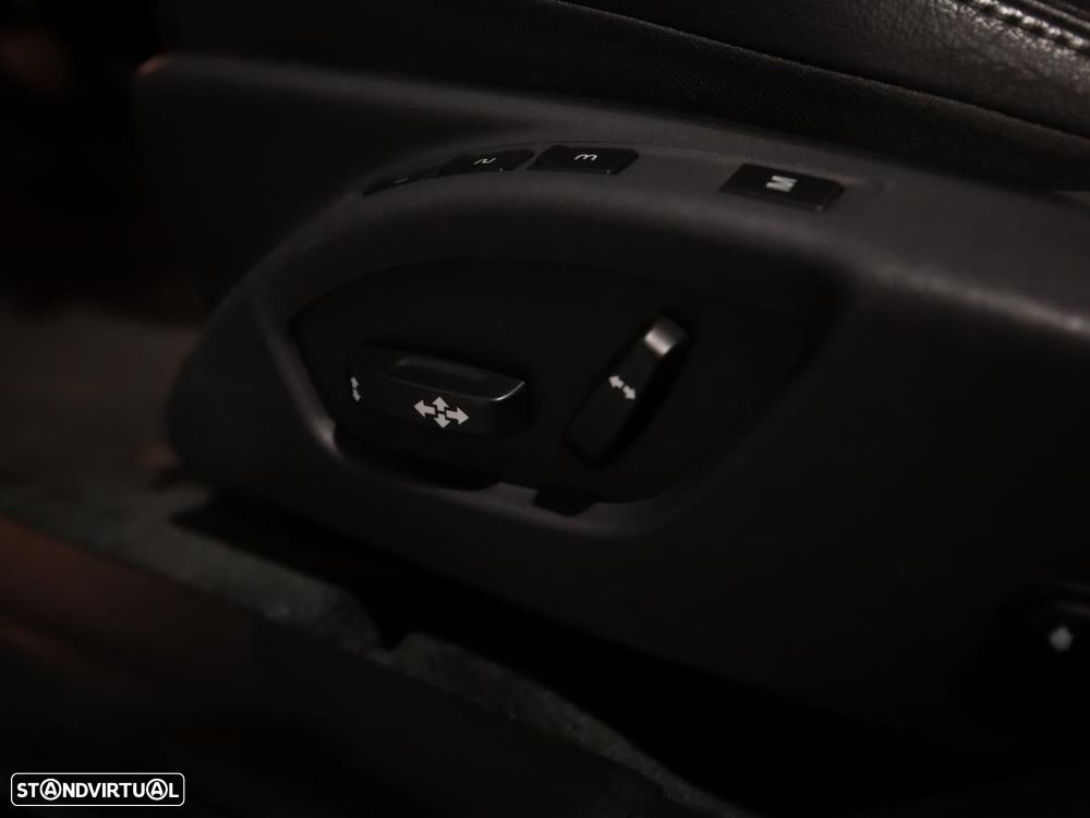 Volvo V60 Cross Country - 15