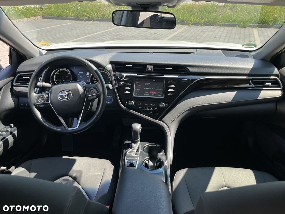 Toyota Camry 2.5 Hybrid Comfort CVT - 17