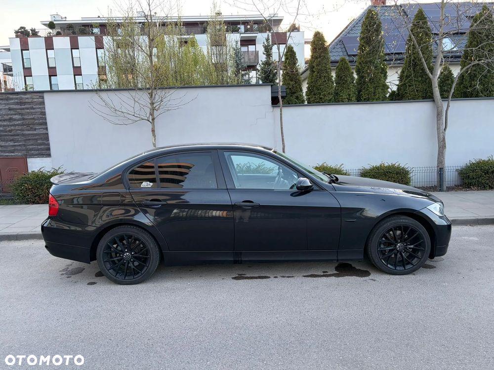 BMW Seria 3 318i - 1