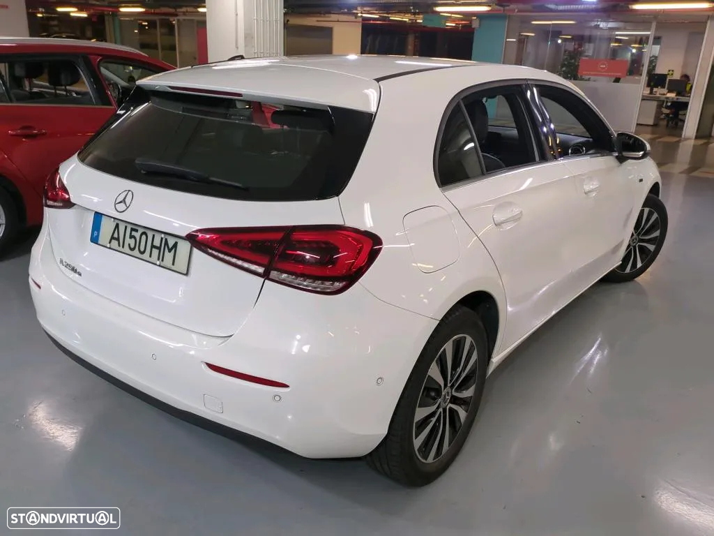 Mercedes-Benz A 250 e Style Plus - 3